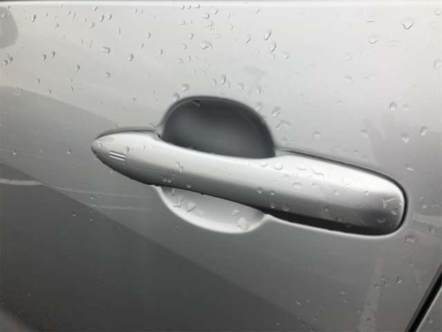 トヨタ ヤリス １．０ Ｘ R5年 (東海) 99