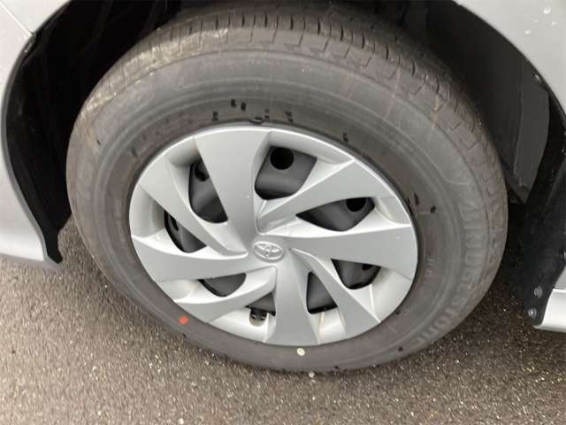 トヨタ ヤリス １．０ Ｘ R5年 (東海) 99