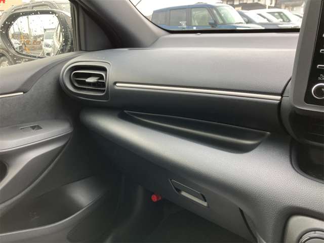 トヨタ ヤリス １．０ Ｘ R5年 (東海) 99