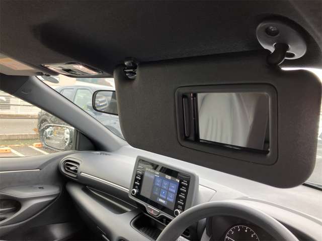 トヨタ ヤリス １．０ Ｘ R5年 (東海) 99