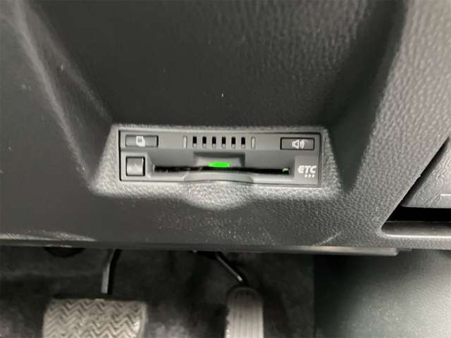 トヨタ ヤリス １．０ Ｘ R5年 (東海) 99