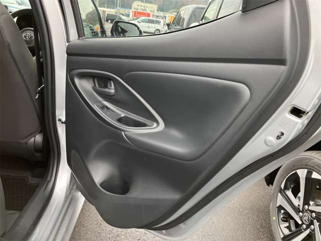 トヨタ ヤリス １．０ Ｘ R5年 (東海) 99