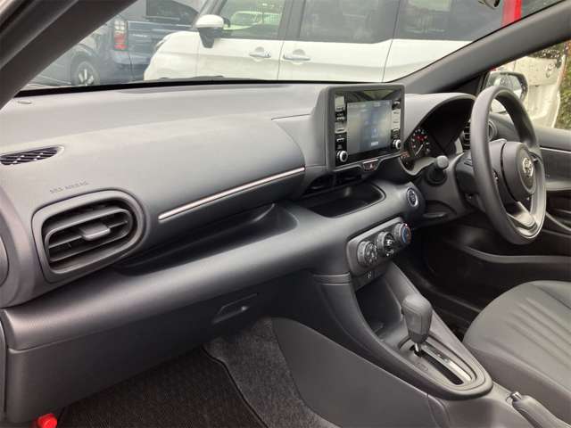 トヨタ ヤリス １．０ Ｘ R5年 (東海) 99