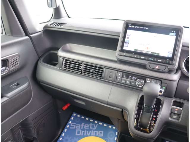 ホンダ Ｎ　ＢＯＸ カスタム ６６０ ターボ R6年 (関東) 99