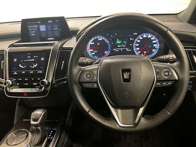 トヨタ クラウン　ハイブリッド ハイブリッド ２．５ ＲＳ アドバンス ＦＯＵＲ ４ＷＤ H30年 (北海道) 99