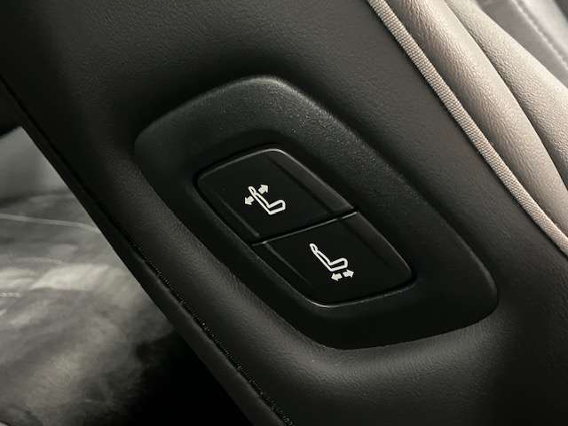 トヨタ クラウン　ハイブリッド ハイブリッド ２．５ ＲＳ アドバンス ＦＯＵＲ ４ＷＤ H30年 (北海道) 99