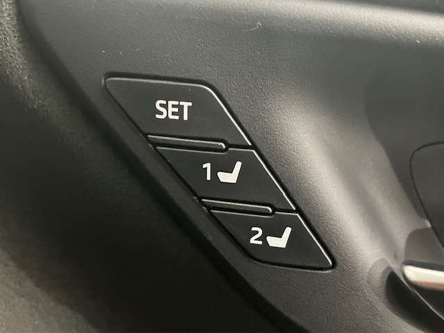 トヨタ クラウン　ハイブリッド ハイブリッド ２．５ ＲＳ アドバンス ＦＯＵＲ ４ＷＤ H30年 (北海道) 99