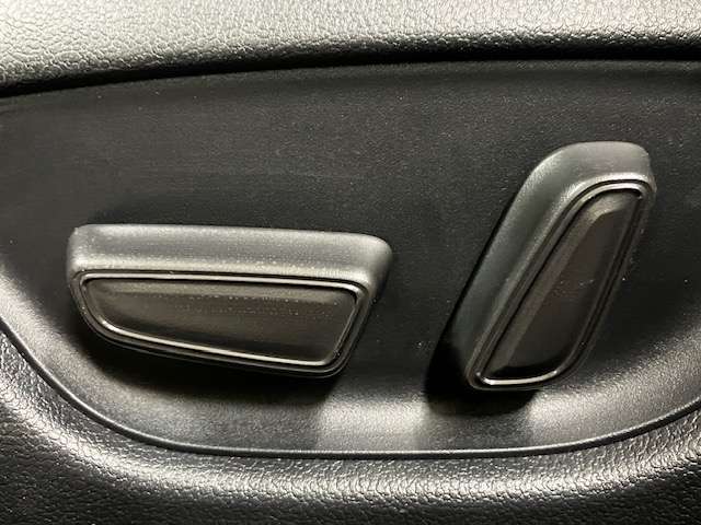 トヨタ クラウン　ハイブリッド ハイブリッド ２．５ ＲＳ アドバンス ＦＯＵＲ ４ＷＤ H30年 (北海道) 99