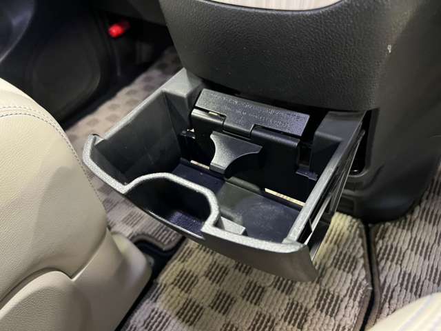 日産 セレナ ２．０ ハイウェイスター Ｇ エアロモード Ｓ－ＨＹＢＲＩＤ アドバンスドセーフティ パッケージ H27年 (東北) 99