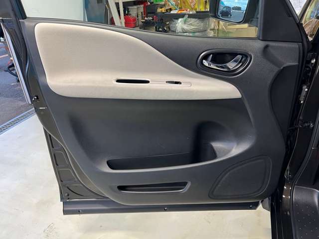 日産 セレナ ２．０ ハイウェイスター Ｇ エアロモード Ｓ－ＨＹＢＲＩＤ アドバンスドセーフティ パッケージ H27年 (東北) 99