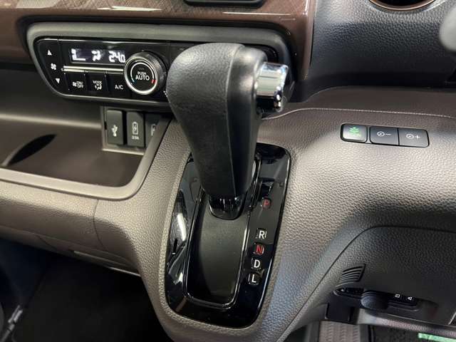 ホンダ Ｎ　ＢＯＸ ６６０ Ｇ ＥＸ ホンダセンシング カッパーブラウンスタイル R1年 (東北) 99