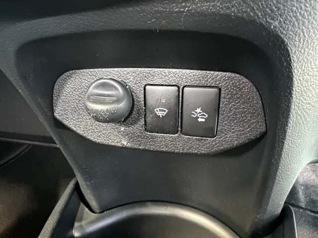 トヨタ ヴィッツ　ハイブリッド １．５ ハイブリッド Ｆ R1年 (東北) 99