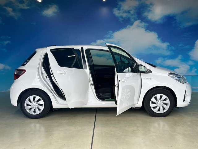 トヨタ ヴィッツ　ハイブリッド １．５ ハイブリッド Ｆ R1年 (東北) 99