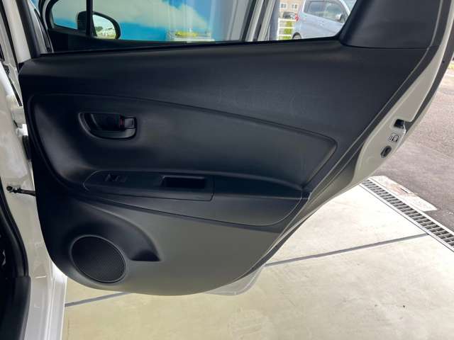 トヨタ ヴィッツ　ハイブリッド １．５ ハイブリッド Ｆ R1年 (東北) 99