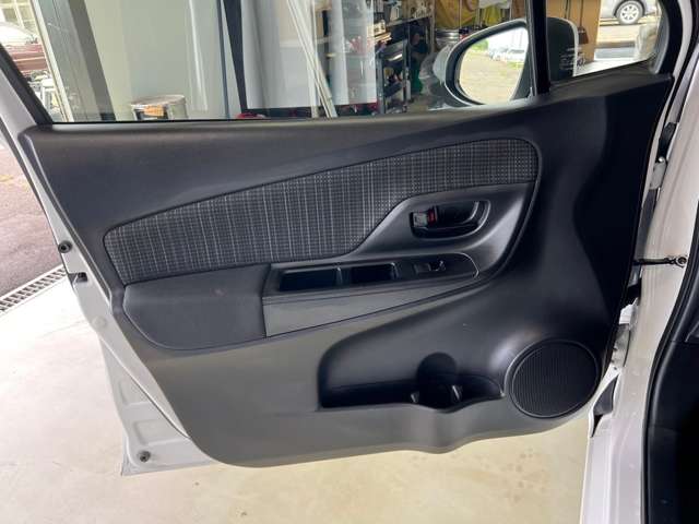 トヨタ ヴィッツ　ハイブリッド １．５ ハイブリッド Ｆ R1年 (東北) 99