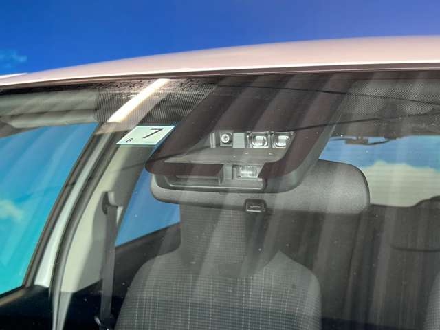 トヨタ ヴィッツ　ハイブリッド １．５ ハイブリッド Ｆ R1年 (東北) 99