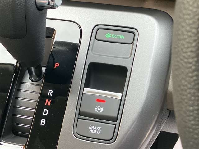 ホンダ フリード　ハイブリッド １．５ Ｅ：ＨＥＶ エアー R6年 (東海) 99