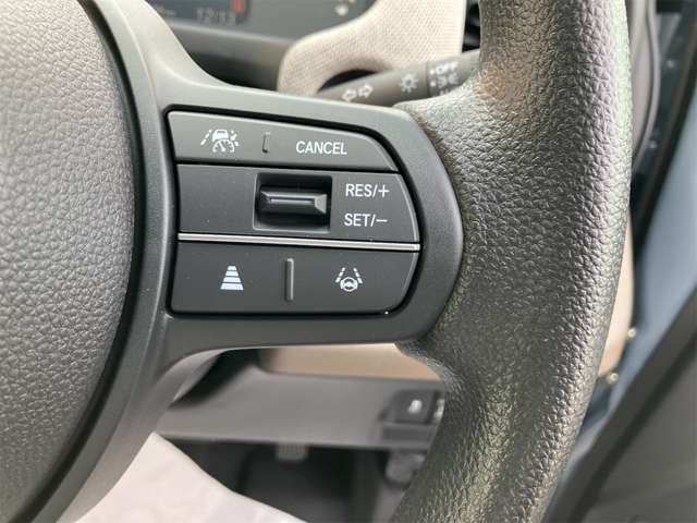 ホンダ フリード　ハイブリッド １．５ Ｅ：ＨＥＶ エアー R6年 (東海) 99