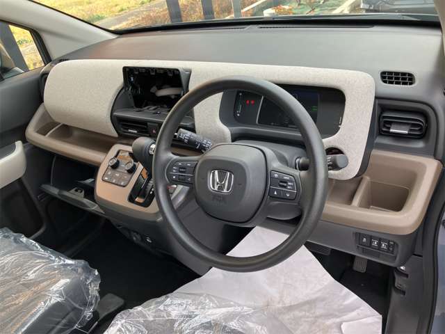 ホンダ フリード　ハイブリッド １．５ Ｅ：ＨＥＶ エアー R6年 (東海) 99