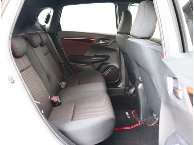 ホンダ フィット １．５ ＲＳ ホンダセンシング H30年 (関東) 99