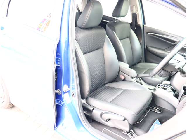 ホンダ フィット　ハイブリッド １．５ ハイブリッド Ｌパッケージ H27年 (関東) 99