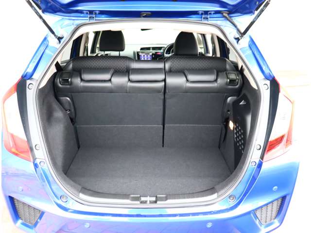 ホンダ フィット　ハイブリッド １．５ ハイブリッド Ｌパッケージ H27年 (関東) 99