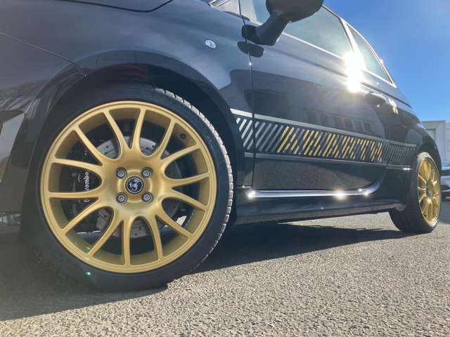 アバルト ６９５セッタンタチンクエ アニヴェルサーリオ １．４ R6年 (東北) 99