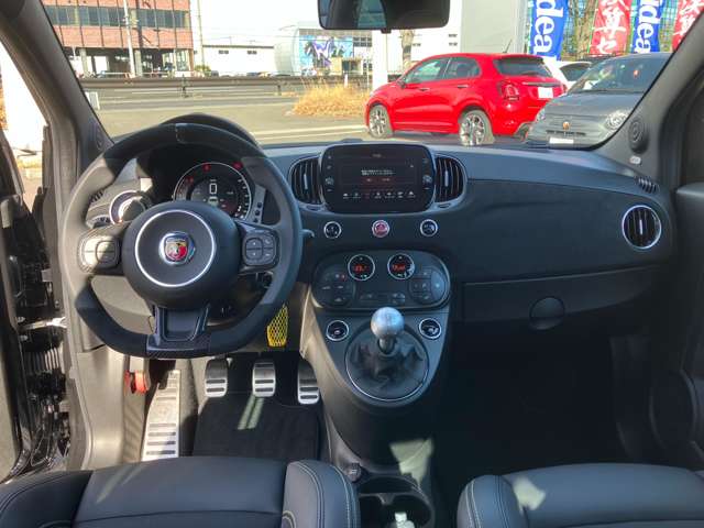 アバルト ６９５セッタンタチンクエ アニヴェルサーリオ １．４ R6年 (東北) 99