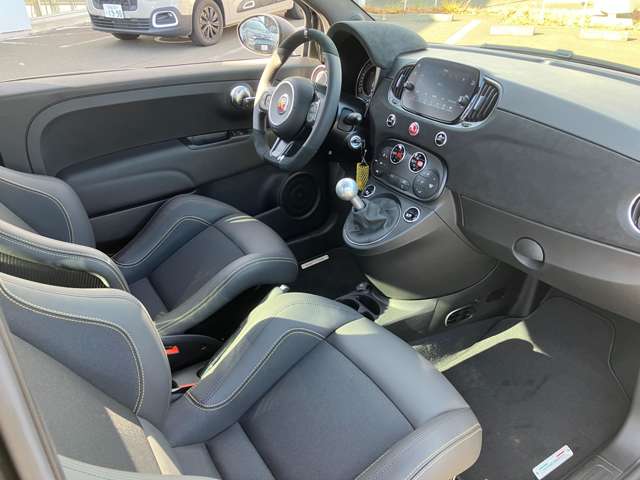 アバルト ６９５セッタンタチンクエ アニヴェルサーリオ １．４ R6年 (東北) 99