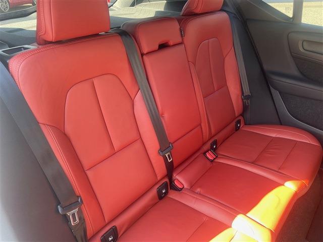 ボルボ ＸＣ４０ Ｔ４ ＡＷＤ インスクリプション ４ＷＤ R1年 (東北) 99