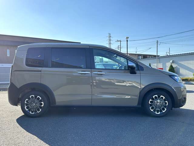 ホンダ フリード　ハイブリッド １．５ Ｅ：ＨＥＶ クロスター R6年 (関東) 99