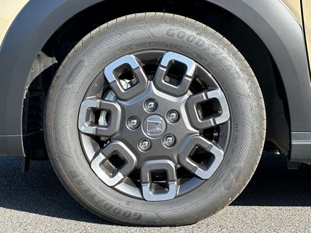 ホンダ フリード　ハイブリッド １．５ Ｅ：ＨＥＶ クロスター R6年 (関東) 99