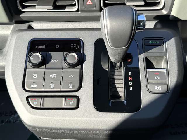 ホンダ フリード　ハイブリッド １．５ Ｅ：ＨＥＶ クロスター R6年 (関東) 99