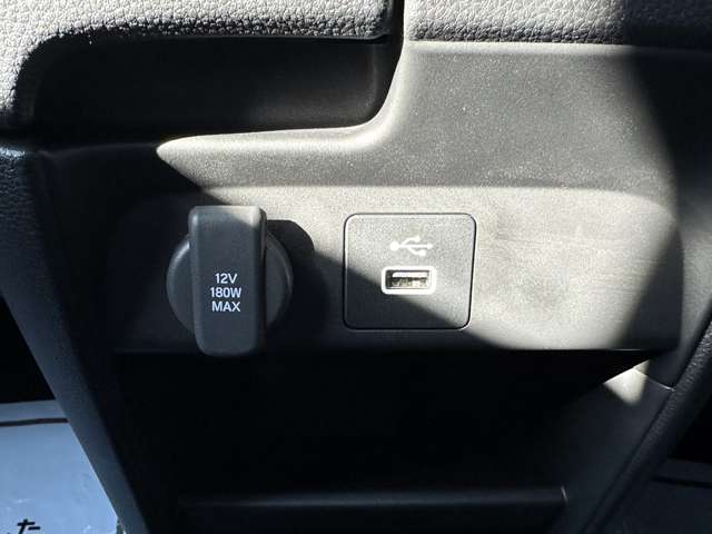 ホンダ フリード　ハイブリッド １．５ Ｅ：ＨＥＶ クロスター R6年 (関東) 99