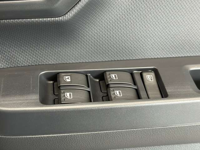 ダイハツ ミラ　イース ６６０ Ｌ R5年 (中国) 99