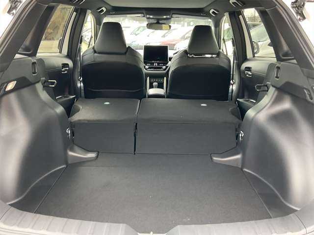 トヨタ カローラクロス　ハイブリッド １．８ ハイブリッド Ｚ R6年 (近畿) 99