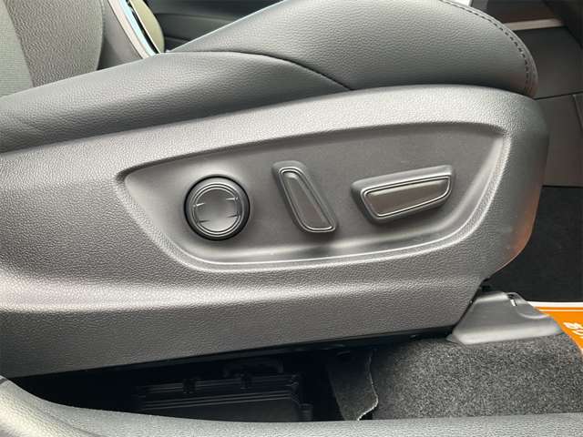 トヨタ カローラクロス　ハイブリッド １．８ ハイブリッド Ｚ R6年 (近畿) 99