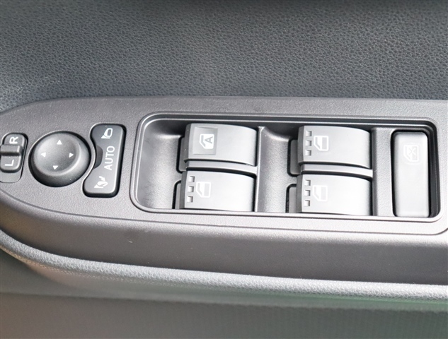 ダイハツ タント ６６０ カスタム ＲＳ R6年 (関東) 99