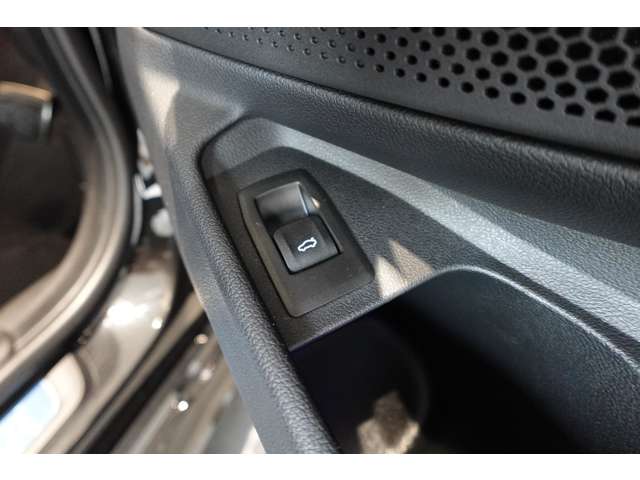 ＢＭＷ ３シリーズ ３２０Ｄ Ｘドライブ Ｍスポーツ ディーゼルターボ ４ＷＤ R1年 (近畿) 99