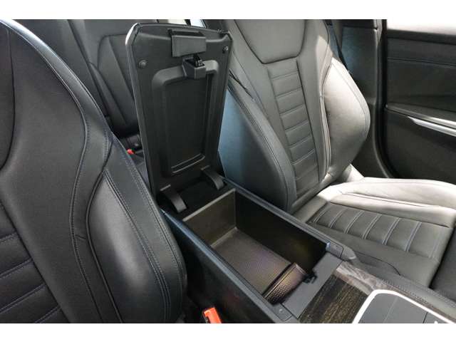 ＢＭＷ ３シリーズ ３２０Ｄ Ｘドライブ Ｍスポーツ ディーゼルターボ ４ＷＤ R1年 (近畿) 99