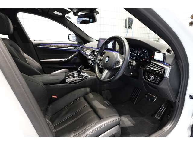 ＢＭＷ ５シリーズ ５２３Ｄ Ｍスポーツ ディーゼルターボ R1年 (近畿) 99