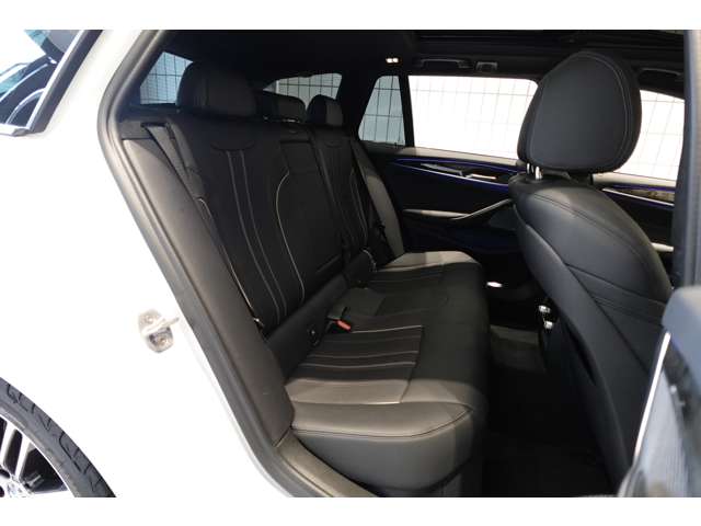 ＢＭＷ ５シリーズ ５２３Ｄ Ｍスポーツ ディーゼルターボ R1年 (近畿) 99