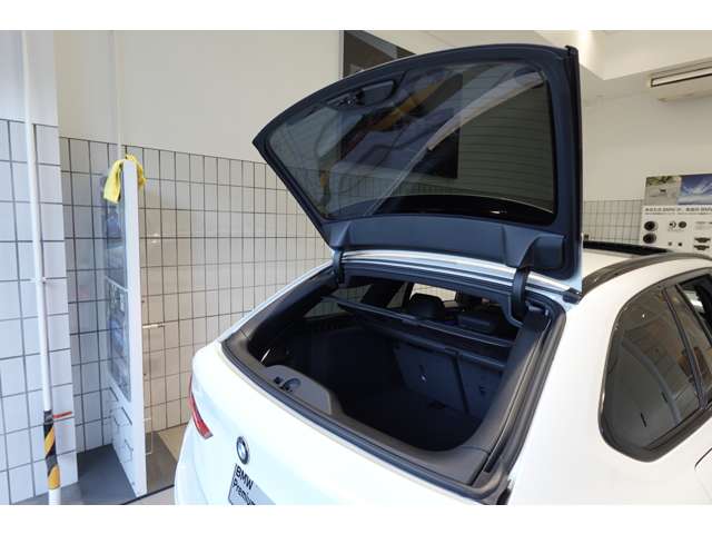 ＢＭＷ ５シリーズ ５２３Ｄ Ｍスポーツ ディーゼルターボ R1年 (近畿) 99