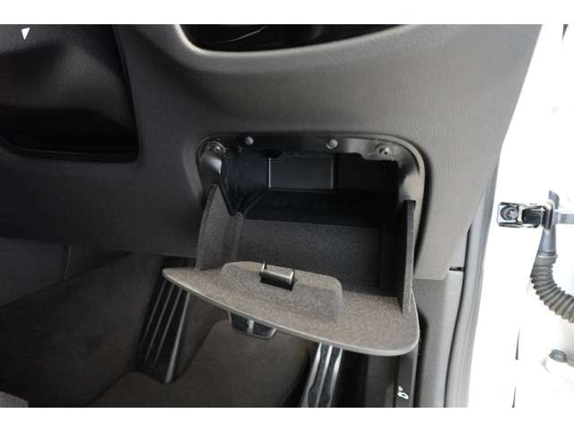 ＢＭＷ ５シリーズ ５２３Ｄ Ｍスポーツ ディーゼルターボ R1年 (近畿) 99