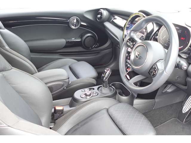 ミニ ミニコンバーチブル ジョン・クーパー・ワークス R5年 (近畿) 99