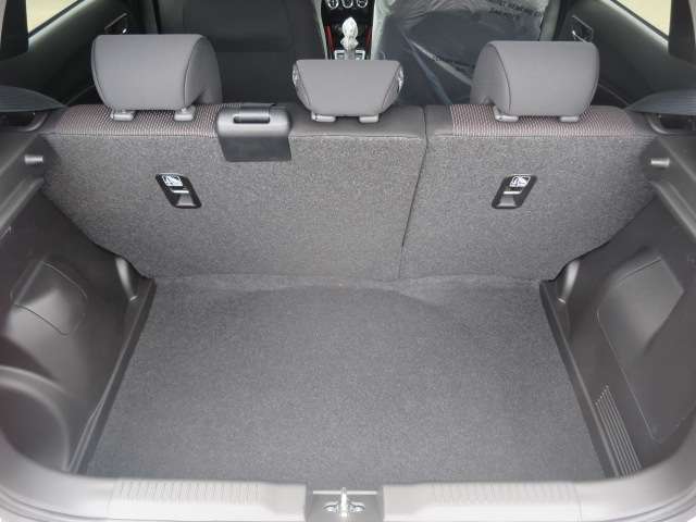 スズキ スイフト スポーツ １．４ R6年 (関東) 99