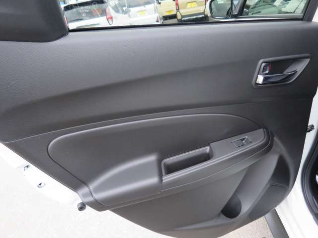 スズキ スイフト スポーツ １．４ R6年 (関東) 99