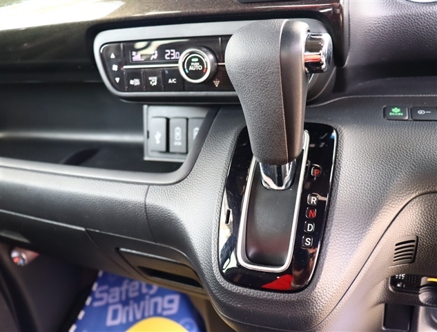 ホンダ Ｎ　ＢＯＸ カスタム ６６０ Ｇ ＥＸ ターボ ホンダセンシング H30年 (関東) 99