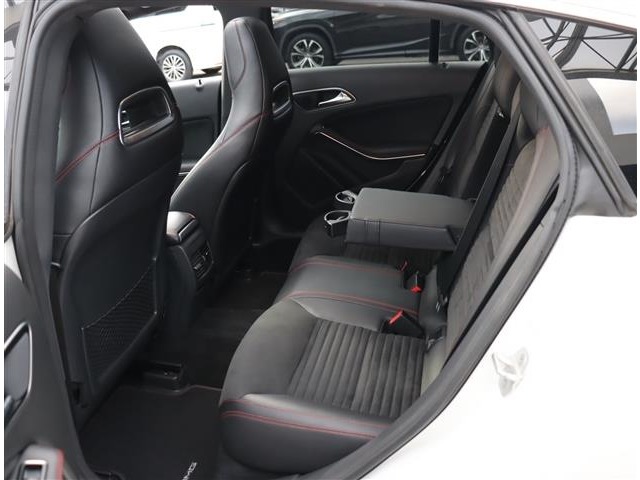 メルセデスベンツ ＣＬＡシューティングブレーク ＣＬＡ１８０　スポーツ H27年 (関東) 99