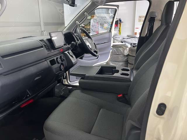 トヨタ ハイエースバン ２．８ ＤＸ ロング ディーゼルターボ ４ＷＤ R5年 (北海道) 99